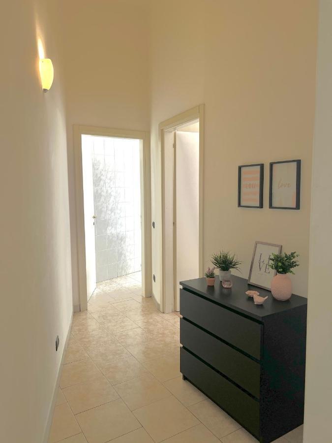 Casa Polly 2 - Ampio E Comodo Appartamento A Voghera Bagian luar foto