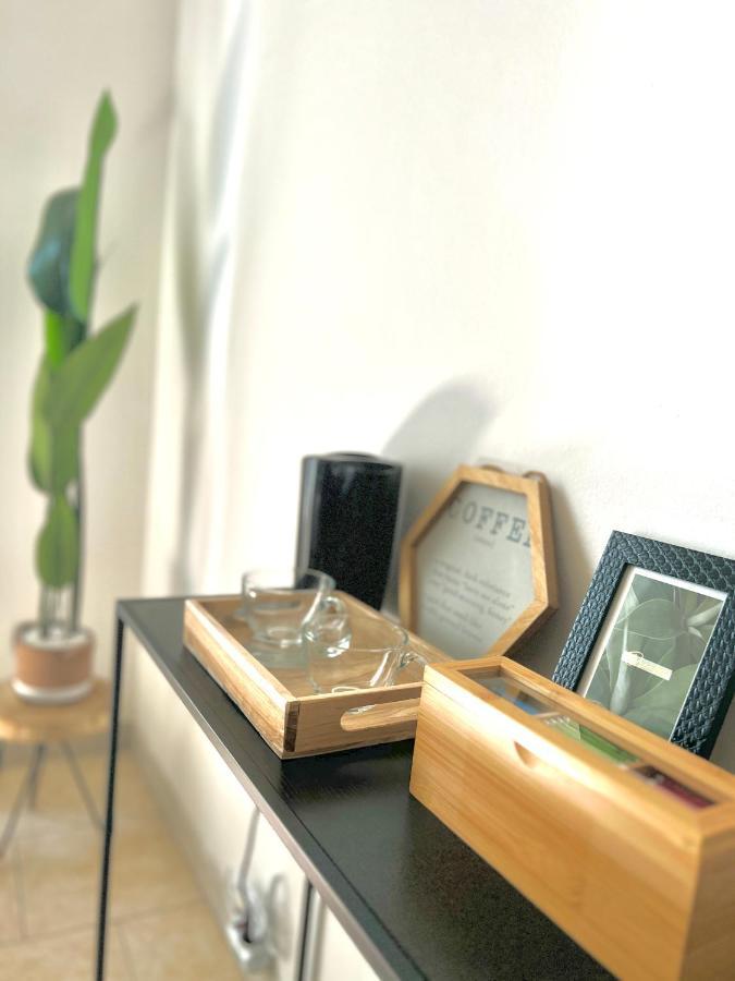 Casa Polly 2 - Ampio E Comodo Appartamento A Voghera Bagian luar foto