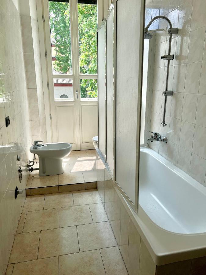 Casa Polly 2 - Ampio E Comodo Appartamento A Voghera Bagian luar foto